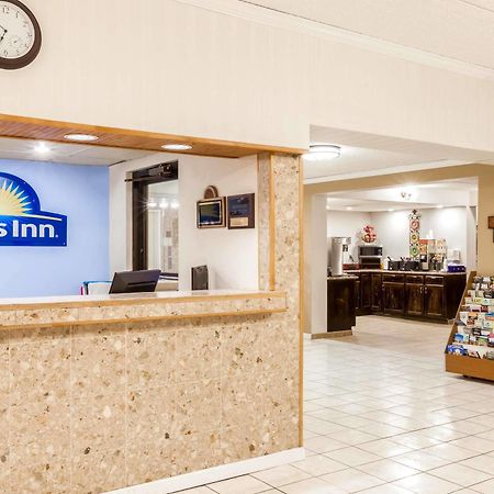 Days Inn Syracuse East Syracuse Buitenkant foto